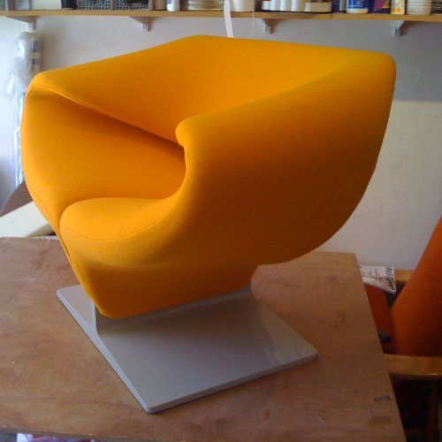 Fauteuil Ribbon F 564 - Carré Plein